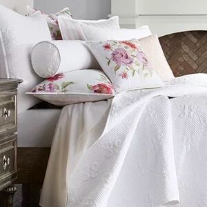 Hotel Collection Classic King Coverlet- Jardin